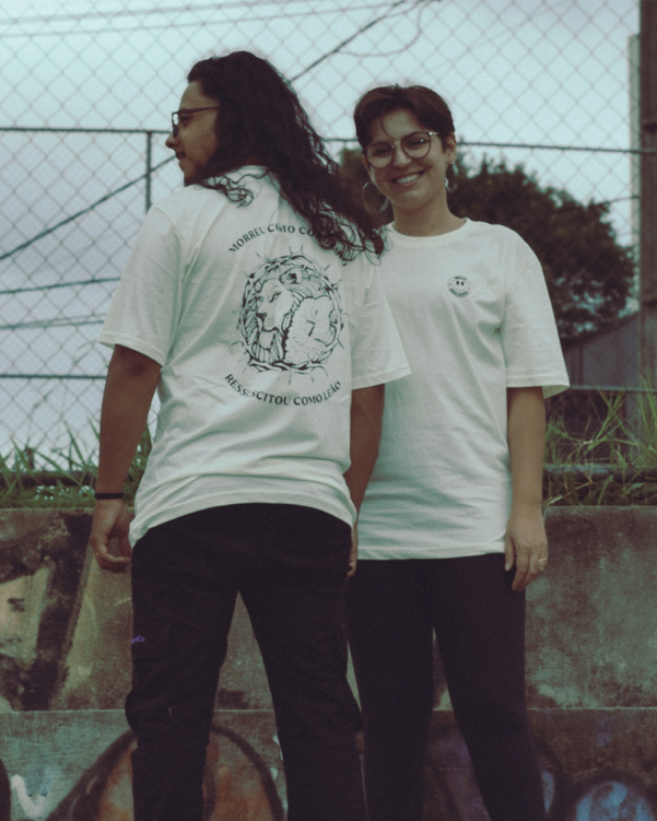 CAMISETA CORDEIRO E LEÃO